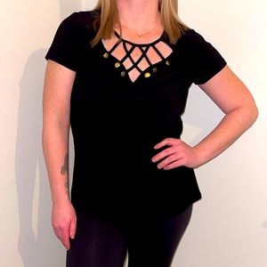 Chest detail - Black Shirt -